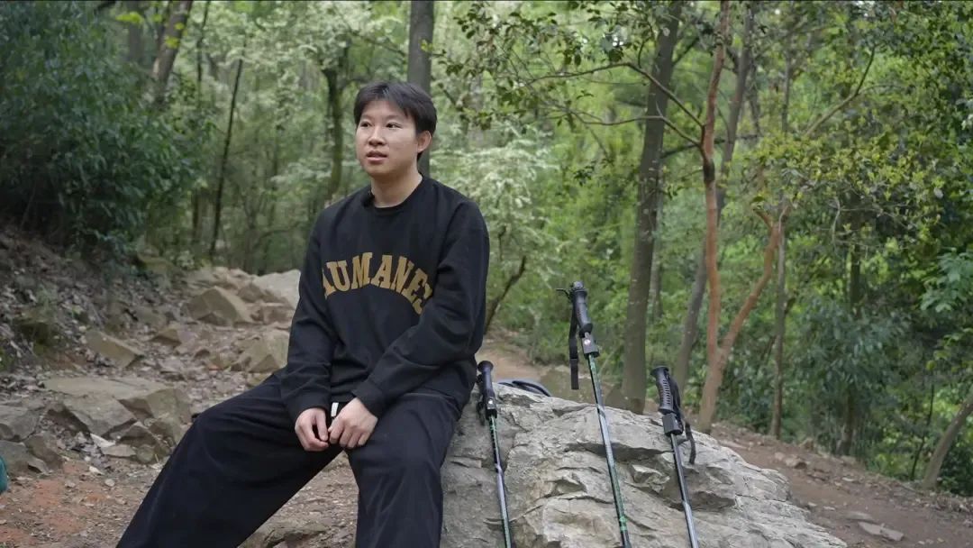 长拓智能 LED 智能登山杖